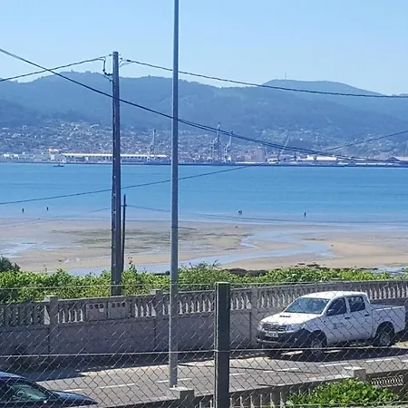 House With 3 Bedrooms In Pontevedra With Wonderful Sea View And Enclosed Garden 50 M From The Beach *