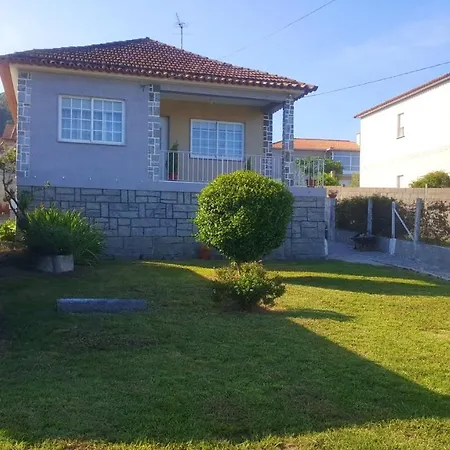 House With 3 Bedrooms In Pontevedra With Wonderful Sea View And Enclosed Garden 50 M From The Beach Сasa de vacaciones *