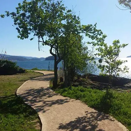 House With 3 Bedrooms In Pontevedra With Wonderful Sea View And Enclosed Garden 50 M From The Beach Pontevedra