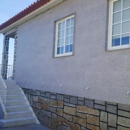 House With 3 Bedrooms In Pontevedra With Wonderful Sea View And Enclosed Garden 50 M From The Beach